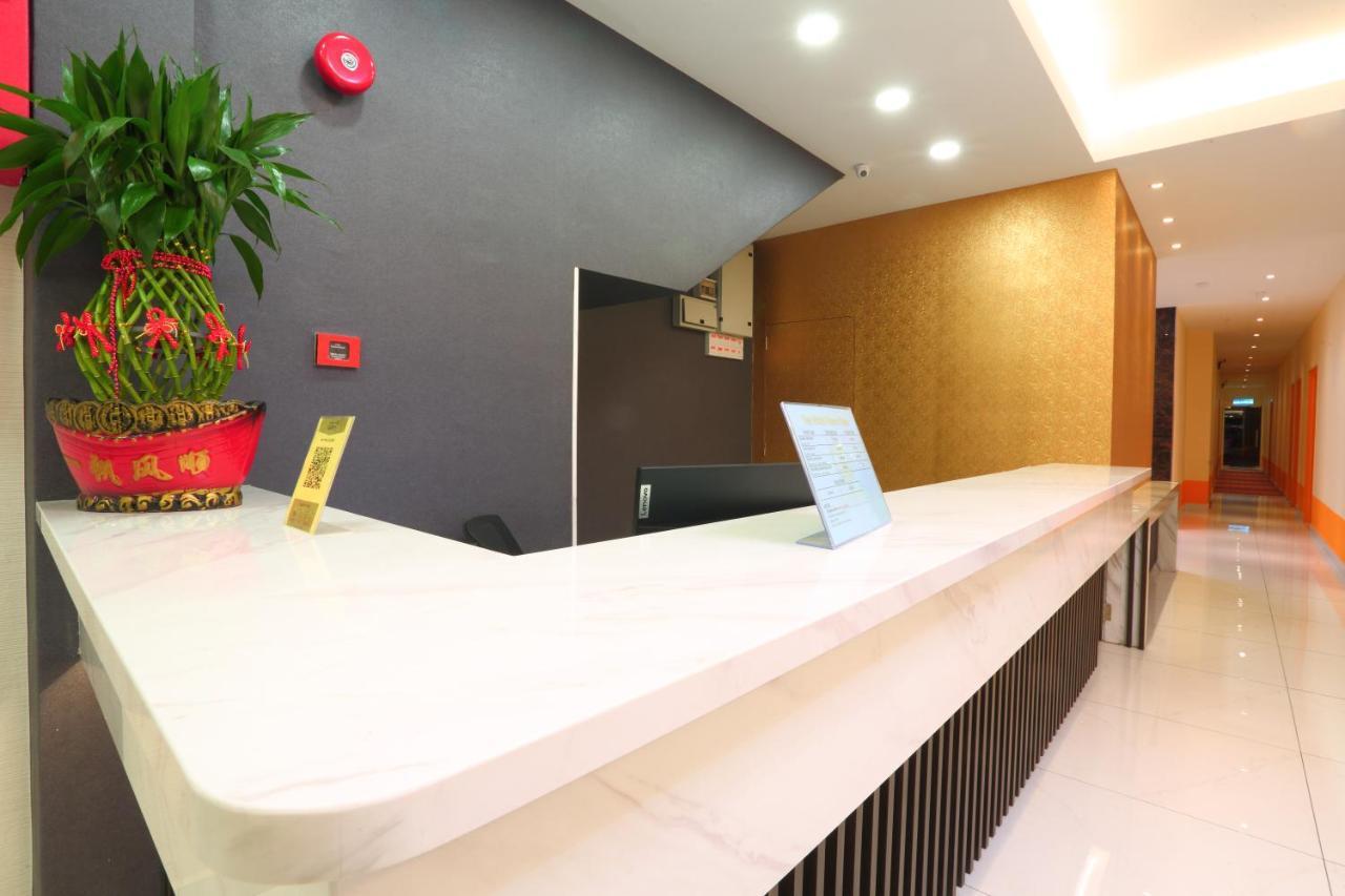 Capital O 9010 Yee Hotel Johor Bahru Exterior photo